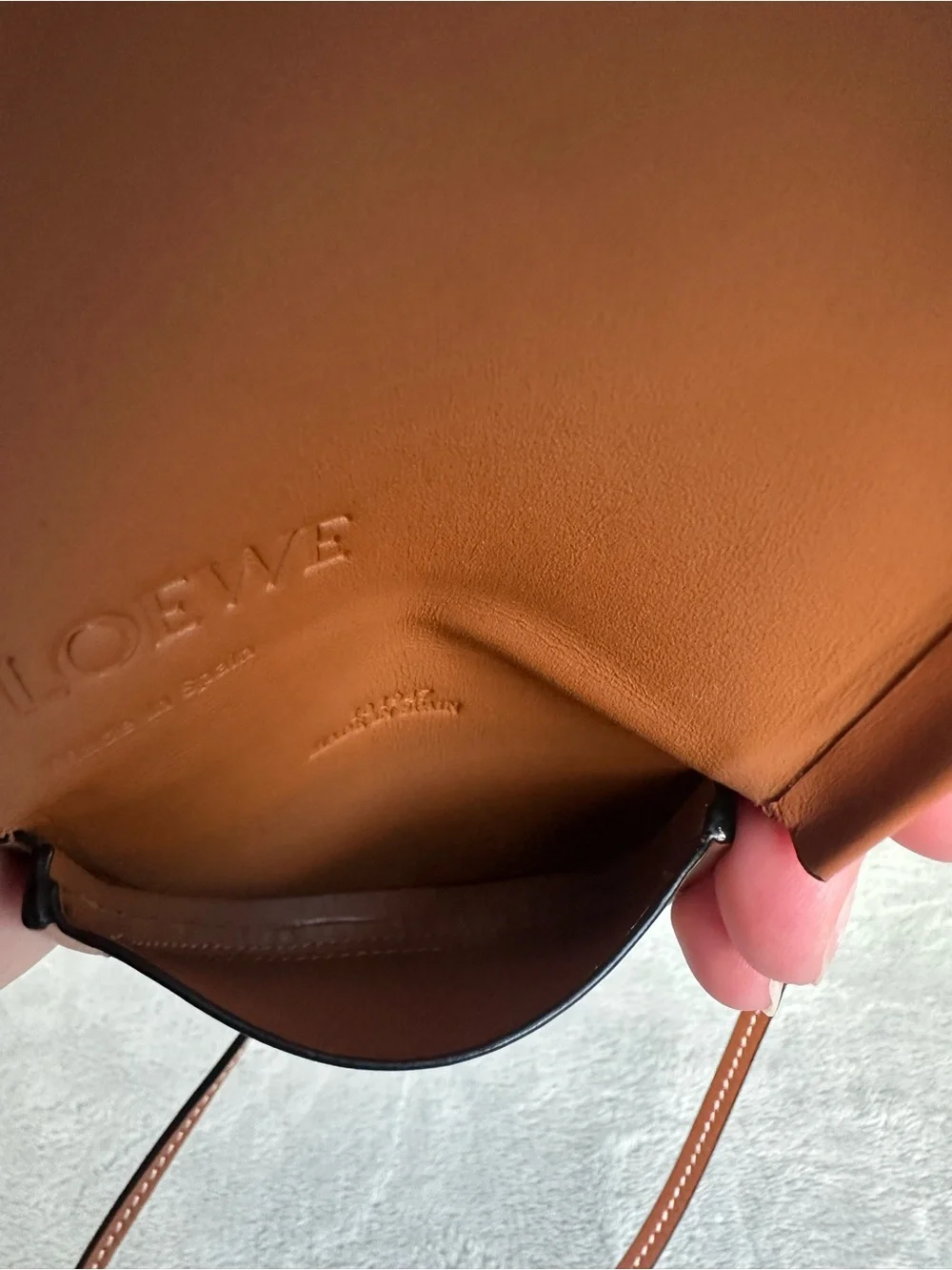 LOEWE Heel Mini Pouch Necklace Bag Tan Leather Complete Set 🤎 - Picture 8 of 13